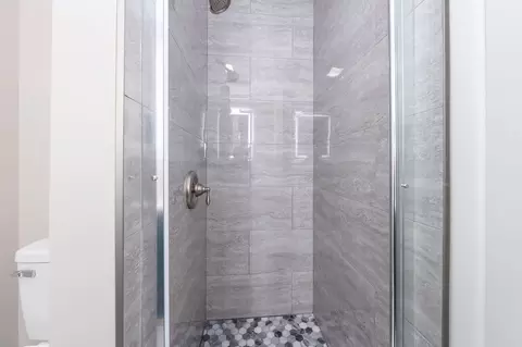 Bath - 150 Montclair Dr, Jackson, TN 38301 photo 4 of 4