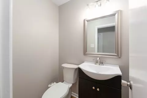 Bath - 150 Montclair Dr, Jackson, TN 38301 photo 2 of 4
