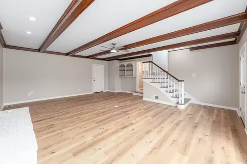 Living - 150 Montclair Dr, Jackson, TN 38301 photo 11 of 14