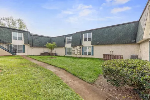 900 Mountain Creek Rd # 464, Chattanooga, TN 37405