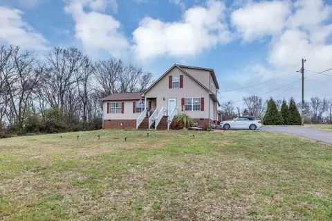 3013 Mackenzie Ln, Columbia, TN 38401