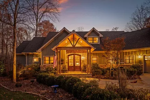 8810 Picadilly Trl, Ooltewah, TN 37363