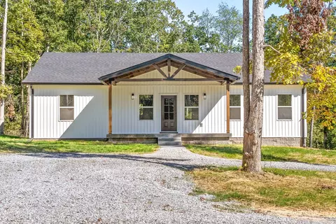 368 Rocky Top Ln, Erin, TN 37061