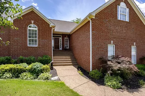2907 Stewart Campbell Pt, Thompsons Station, TN 37179