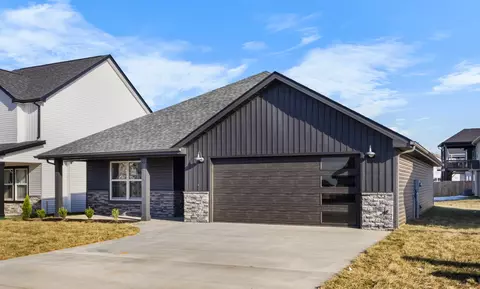 1437 Dan Brown Dr, Clarksville, TN 37042