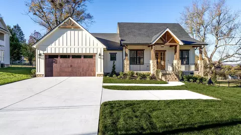 4003 Webb Rd, Chattanooga, TN 37416