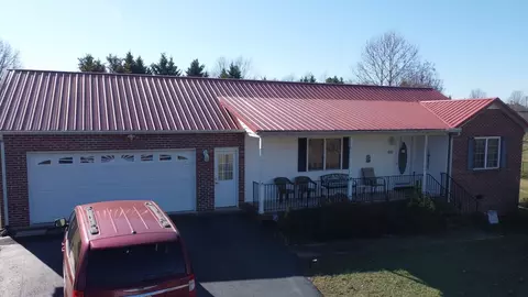 551 Fairview Cir, Winchester, TN 37398