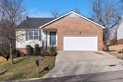 121 Bradford Cir, Hendersonville, TN 37075