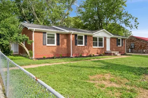 19 Hillsboro Rd, Clarksville, TN 37042