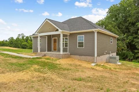 2796 Wixtown Rd, Westmoreland, TN 37186
