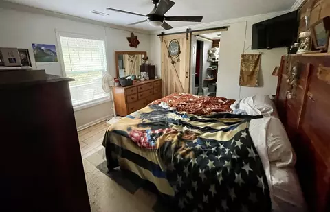 Bedroom - 427 Blooming Grove Rd, Five Points, TN 38457 photo 1 of 2