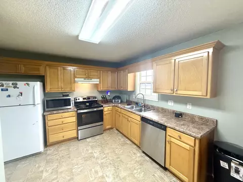 Kitchen - 100 Modena Cir, Decherd, TN 37324 photo 1 of 1
