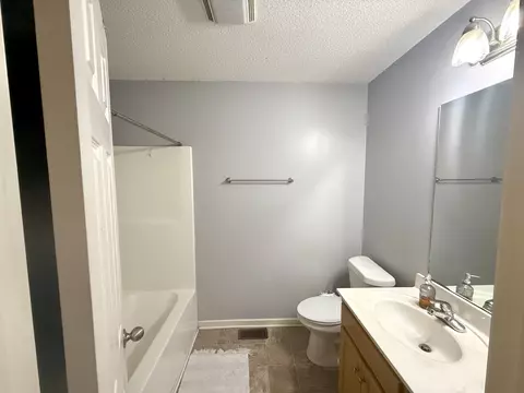 Bath - 100 Modena Cir, Decherd, TN 37324 photo 2 of 2