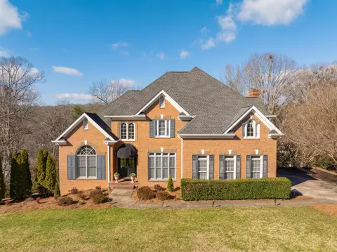 6682 Ridge Haven Ln, Hixson, TN 37343