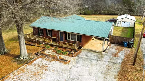 213 Lankford St, Bruceton, TN 38317
