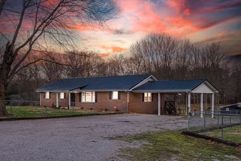 838 Pete Sain Rd, Manchester, TN 37355