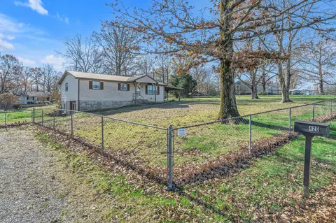 420 Log Wall Rd, Dickson, TN 37055
