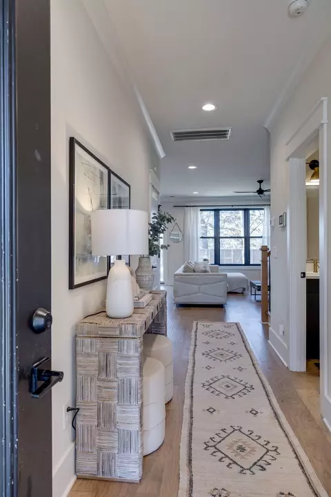 Entry Way - 1207 Leaf Ave, Murfreesboro, TN 37130 photo 1 of 2