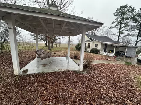 Exterior - 402 E Main St, Loretto, TN 38469 photo 5 of 7