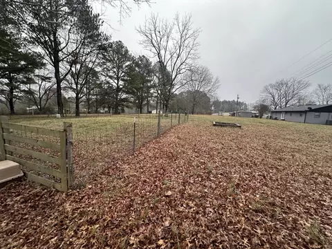 Exterior - 402 E Main St, Loretto, TN 38469 photo 7 of 7