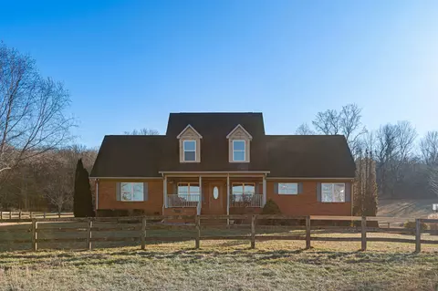 2057 Forest Ridge Trl, Columbia, TN 38401