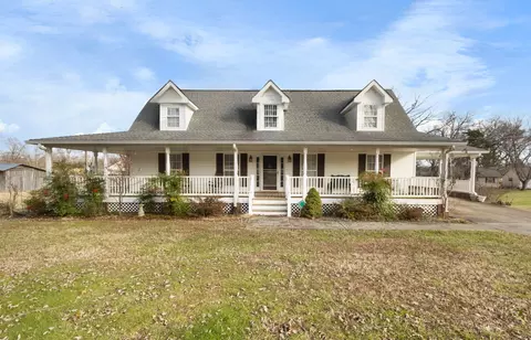831 Dotsonville Rd, Clarksville, TN 37042
