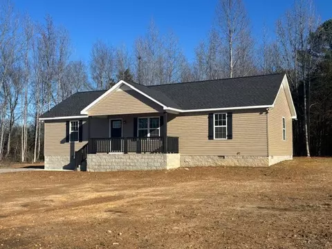 3135 Oak Grove Rd, Goodspring, TN 38460