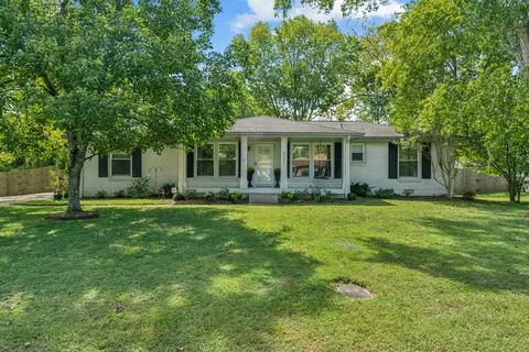 5111 Briarwood Dr, Nashville, TN 37211