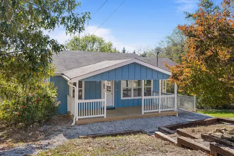 1906 Blossom Ln, Rossville, GA 30741