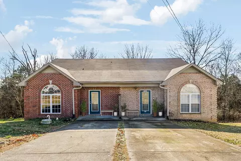 210 Flint Ridge Ct, Whites Creek, TN 37189