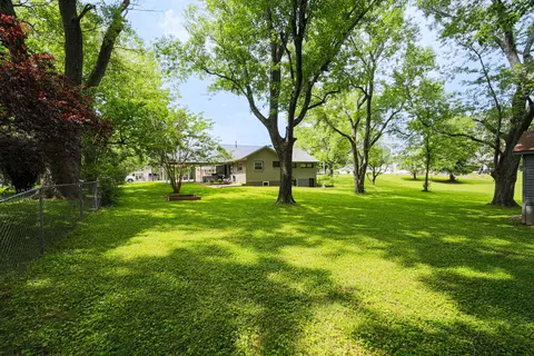 313 W Commerce St, Loretto, TN 38469 photo 10