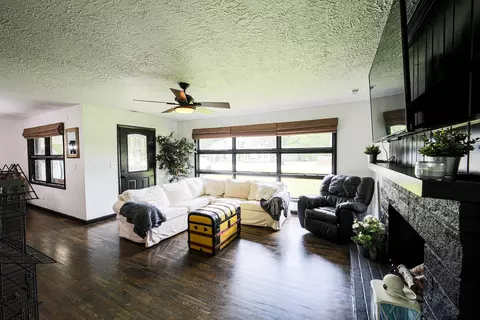 313 W Commerce St, Loretto, TN 38469 photo 27