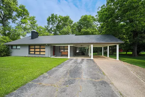 313 W Commerce St, Loretto, TN 38469 photo 2