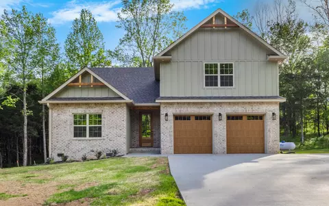 1592 Ryes Chapel Rd, Southside, TN 37171