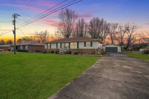 3962 Tanglewood Dr, Hopkinsville, KY 42240
