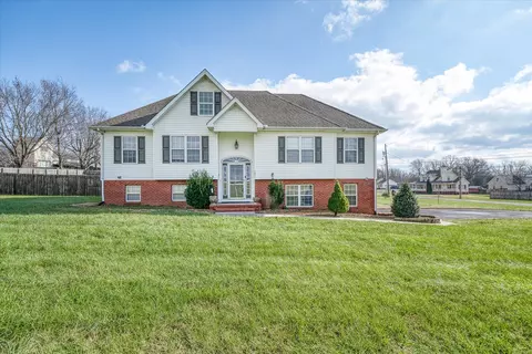 1051 Clemmons Rd, Cookeville, TN 38501