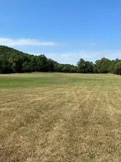 2 Quarry Rd, Benton, TN 37307