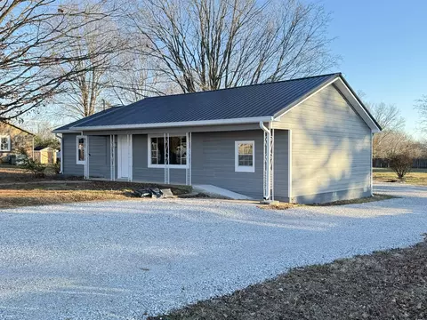 1005 W Main St, Decherd, TN 37324