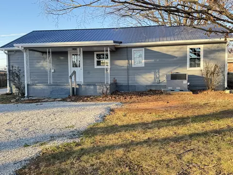 1005 W Main St, Decherd, TN 37324 photo 17