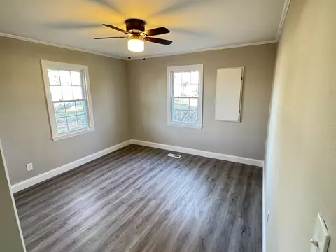 1005 W Main St, Decherd, TN 37324 photo 11