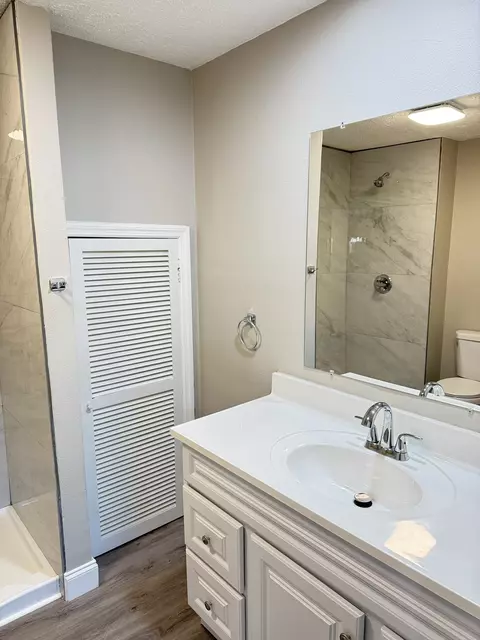 1005 W Main St, Decherd, TN 37324 photo 9