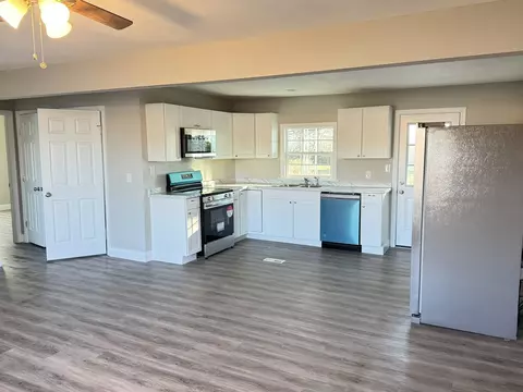 1005 W Main St, Decherd, TN 37324 photo 6