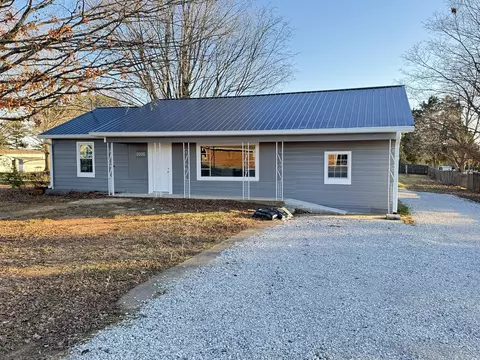 1005 W Main St, Decherd, TN 37324 photo 3