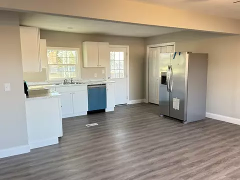 1005 W Main St, Decherd, TN 37324 photo 4
