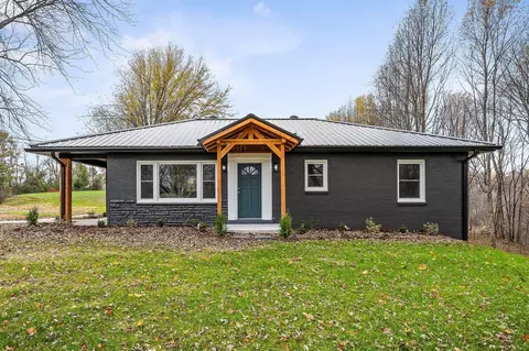 2237 Mccoinsville Rd, Gainesboro, TN 38562