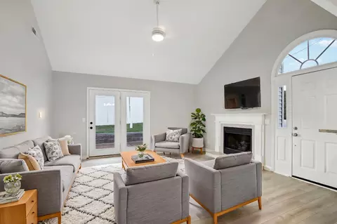 226 Village Cir W, Dickson, TN 37055