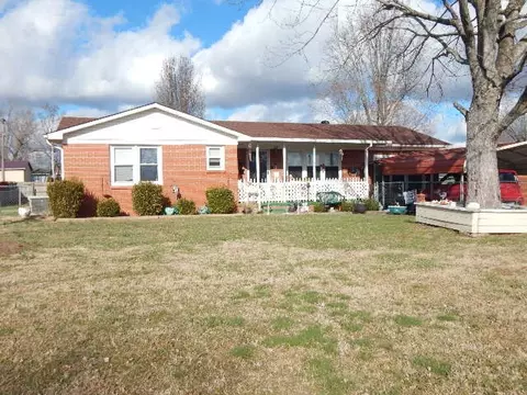 354 Lagoon Dr, Mcminnville, TN 37110