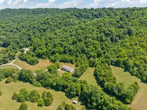 30 Maynard Hollow Ln S, Lancaster, TN 38569