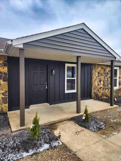918 Ryan Dr, Clarksville, TN 37042
