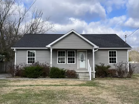 1305 E Lincoln St, Tullahoma, TN 37388